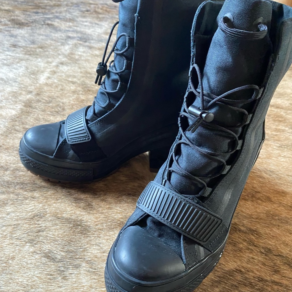 Converse heels sz 8